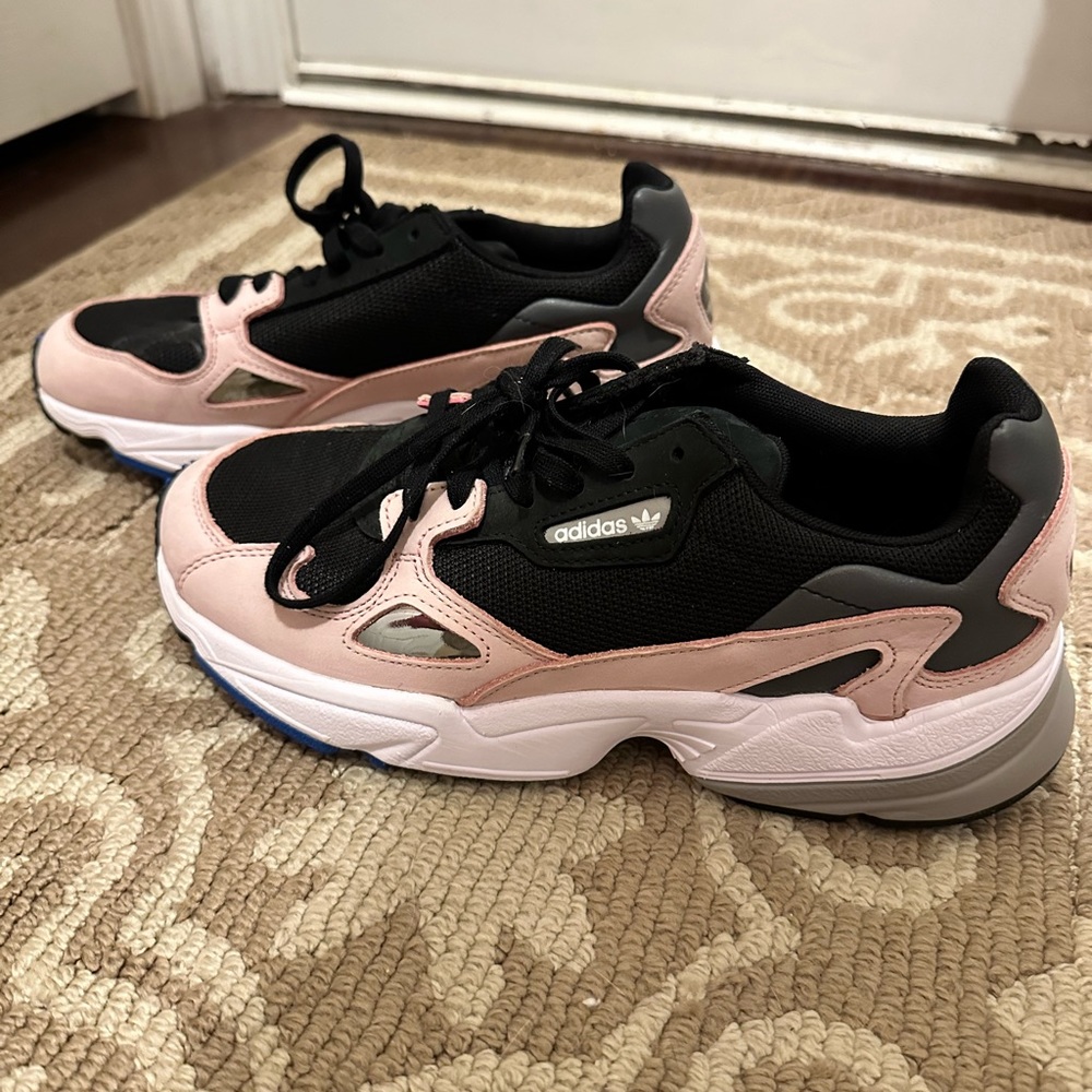 Adidas shoes sz 8.5